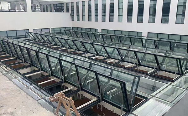 百安科技有限公司近期兴海排烟窗项目案例分享 百安科技有限公司近期兴海排烟窗项目案例分享