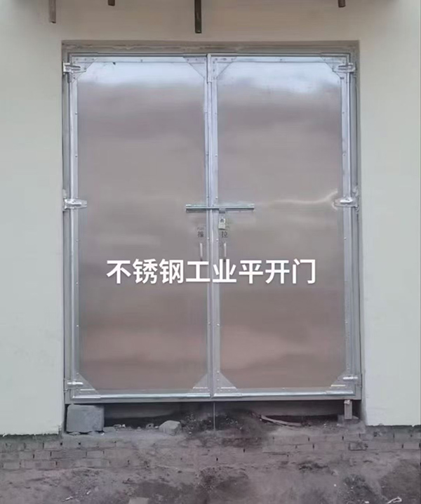 不锈钢兴海工业平开门在现代工业场景中的应用实践