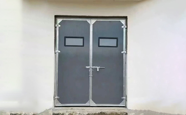 兴海工业门在高温作业区域的运行表现