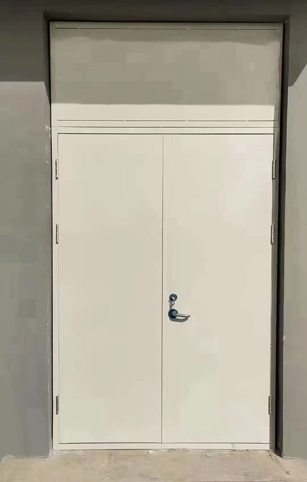 展览馆项目完成大跨度兴海防火门安装